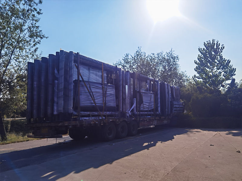 克拉瑪依候車(chē)亭第二車(chē)發(fā)貨