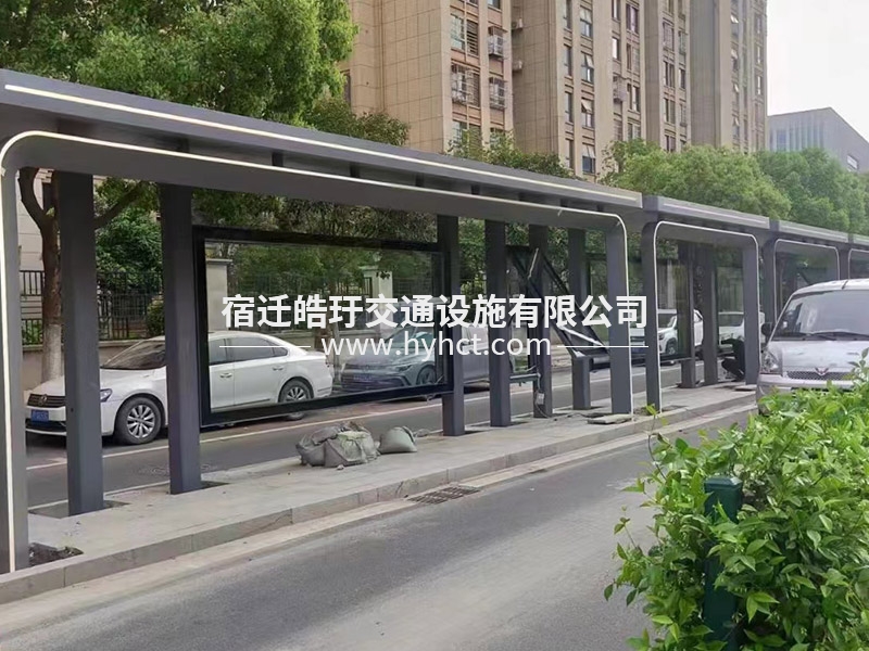 城市公交候車亭生產(chǎn)廠家現(xiàn)場(chǎng)安裝案例